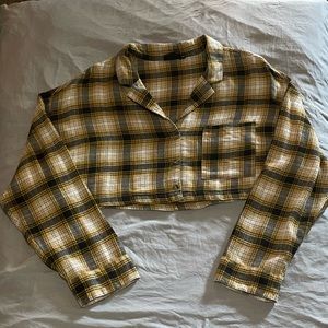 NWOT—Urban Outfitters cropped flannel